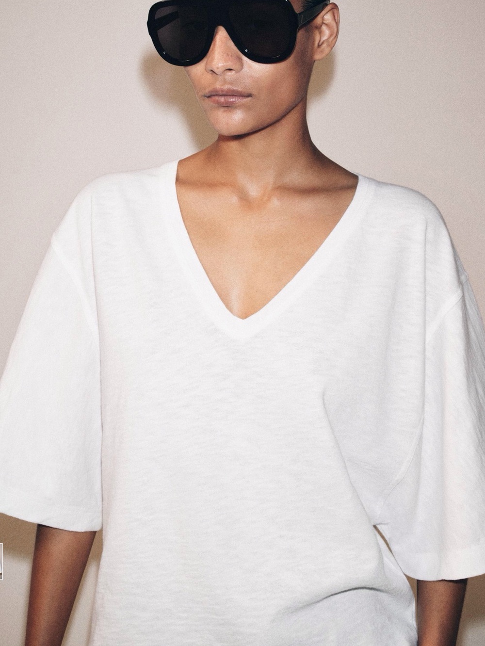 ZARA White Cotton V-Neck Tee